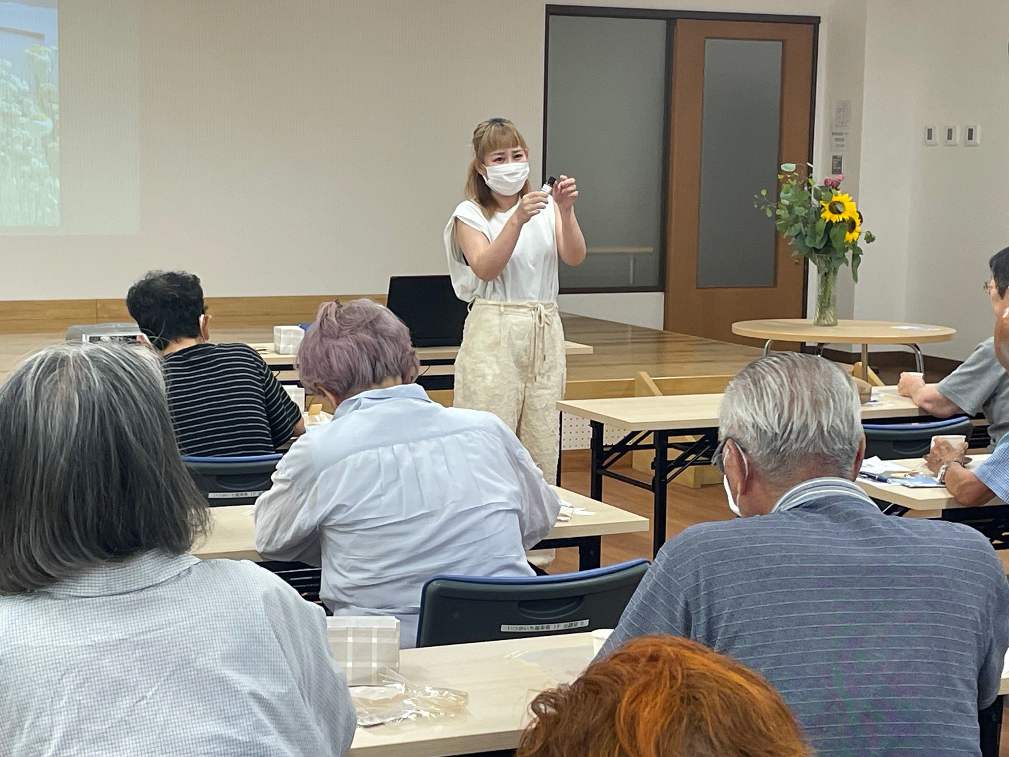認知症カフェさんへ「水分と認知症の関係」のお話と除虫菊の蚊取り線香づくり
